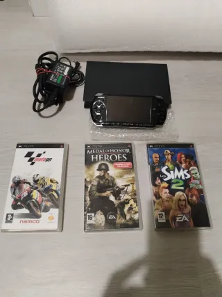 Sony PSP modelo 3000 Negra + 3 Juegos