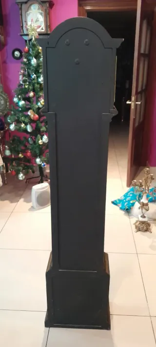 Orologio da terra antico decorato