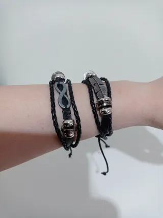 Lote de 2 Pulseras para hombre a estrenar