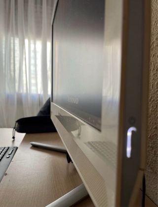 Ordenador Lenovo (con ratón y teclado)