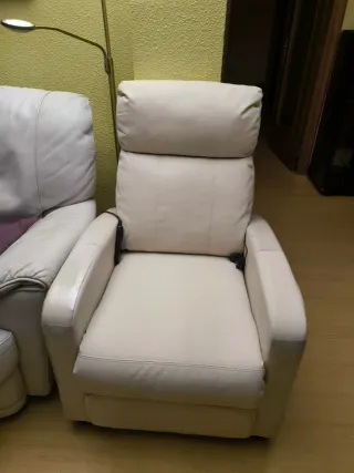 Sillón reclinable de masaje eléctrico Polipiel.