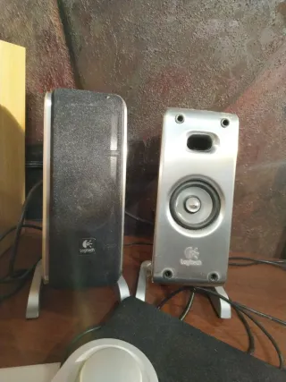 Logitech Altavoces 2.1 Negro/Plata