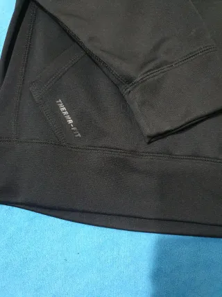 Sudadera Nike Therma-Fit Negra