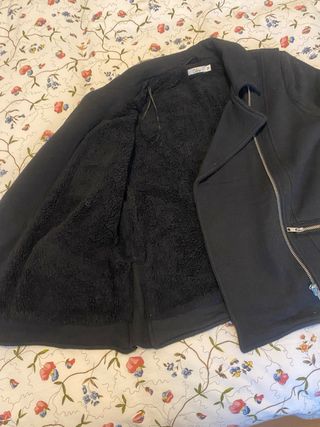 Cazadora premamá negra