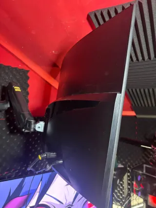 MSI MAG 321CUP Monitor 32 4K 144Hz Curvo