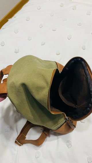 Bolso Mochila Verde con Estrella Blanca