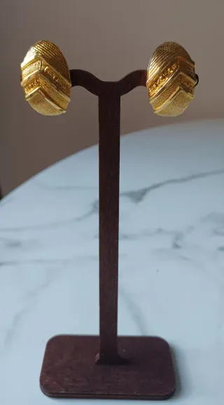 Pendientes chapados en oro