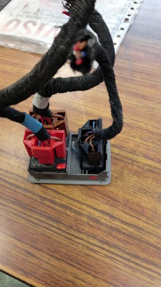 Mando elevalunas izquierdo seat arosa