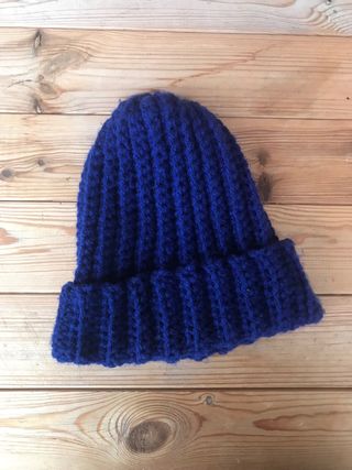 Gorro de crochet azul