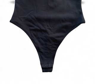 Body Contour Aritzia Negro