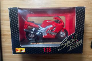 Maisto Kawasaki Ninja ZX-7R 1:18