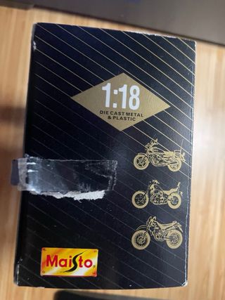 Maisto Kawasaki Ninja ZX-7R 1:18