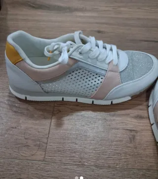 Zapatillas deportivas chica sin marca