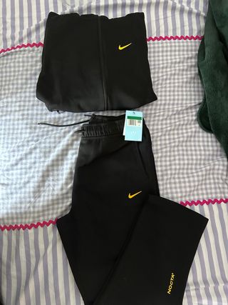 Chándal Nike NOCTA Negro Dorado