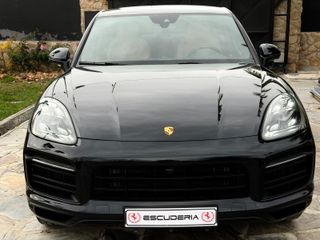 Porsche Cayenne 2022