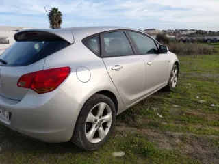 Opel Astra 2011
