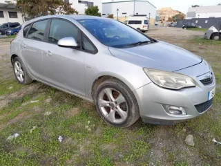 Opel Astra 2011