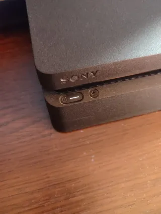 PS4 PlayStation 4 Slim 1TB + controller Dual Shock