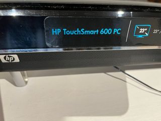 Ordenador HP TouchSmart 600 PC 23”