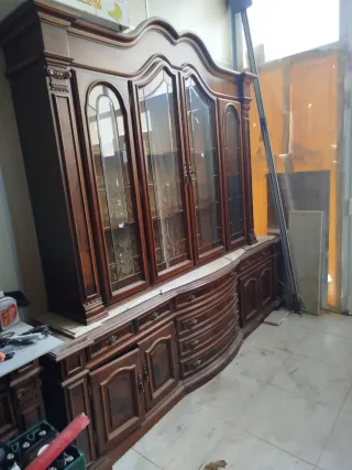 Mueble comedor madera maciza antiguo