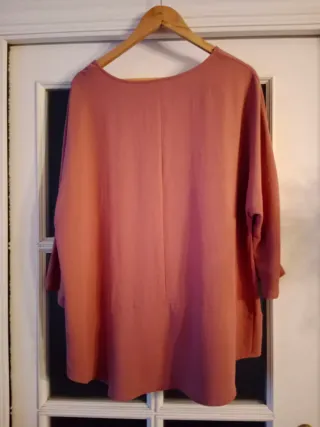 Blusa rosa tipo seda talla 46