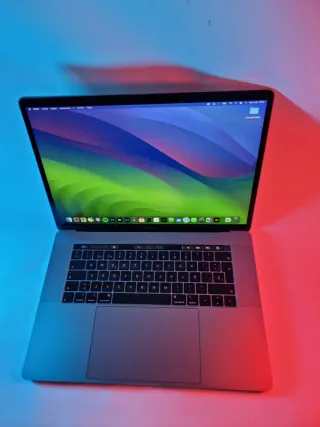 MacBook Pro 15,4 2019 Intel i9 Touch Bar