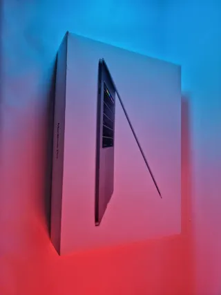 MacBook Pro 15,4 2019 Intel i9 Touch Bar