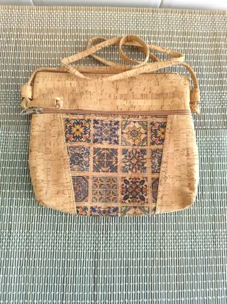 Lote 4 bolsos variados.