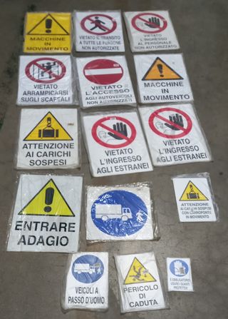Lotto di 15 Segnaletiche da Cantiere