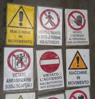 Lotto di 15 Segnaletiche da Cantiere