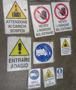 Lotto di 15 Segnaletiche da Cantiere