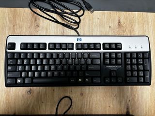 Lote 4 Teclados HP y Microsoft