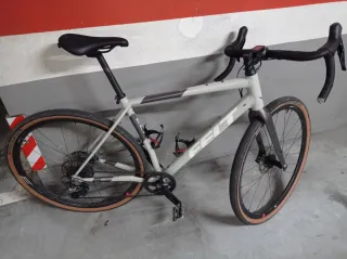 Bicicleta Gravel Felt Breed 30 TALLA 56