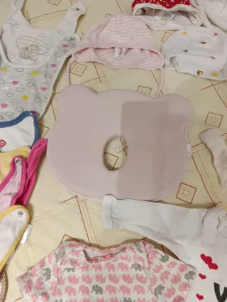 Lotto vestiti neonata 0-6 mesi