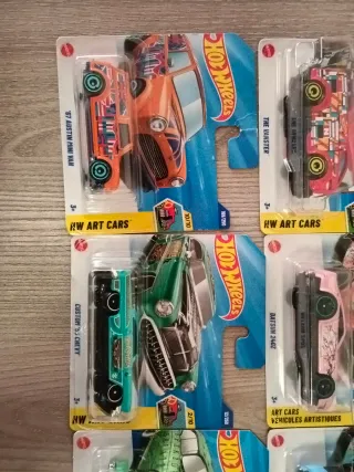 Lote 16 Hot Wheels Art Cars