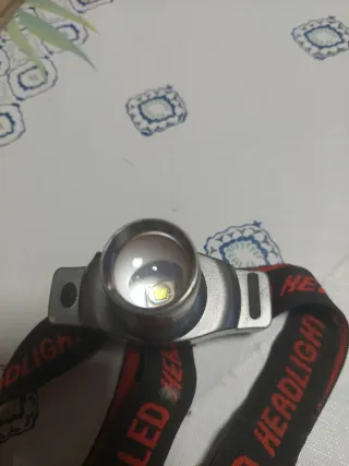 Linterna frontal LED