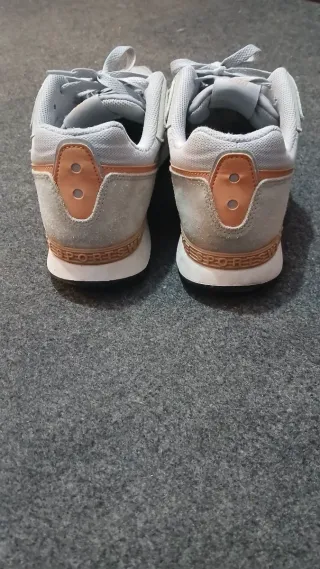 Nike Venture Runner muy bueno talla42