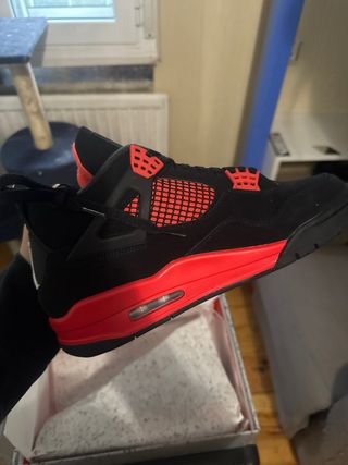 Jordan 4 Red Thunder Talla 42.5 Nuevas