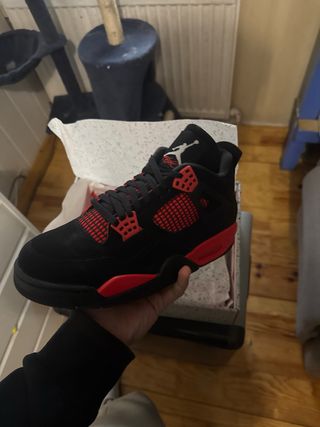 Jordan 4 Red Thunder Talla 42.5 Nuevas