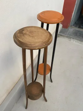 2 Peanas de madera de un siglo