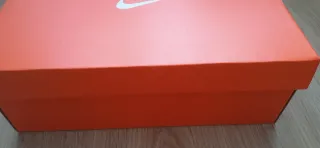 Caja Zapatillas Nike Naranja
