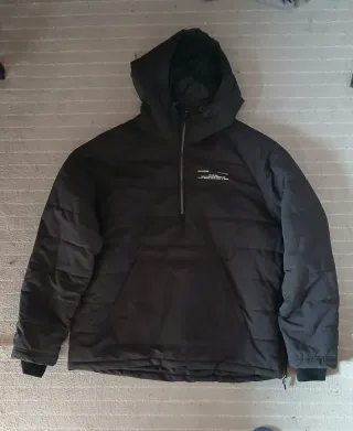 Chaqueta Negra Bershka Talla M