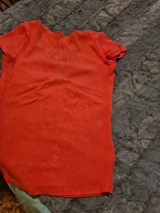 Camiseta Bershka naranja talla M