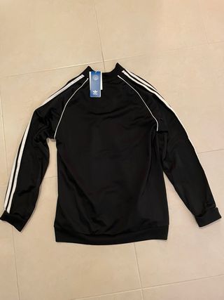 Chaqueta Adidas Negra con Etiquetas