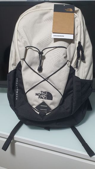 Mochila The North Face 29L Beige/Negra