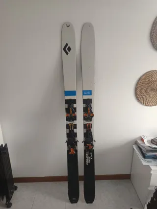 Esquís Freeride Travesía Helio 105, 175cm + Pieles