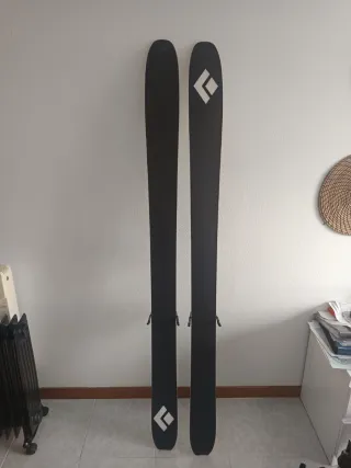 Esquís Freeride Travesía Helio 105, 175cm + Pieles