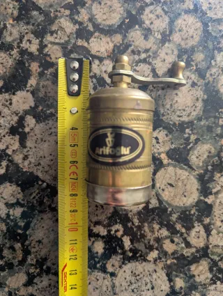 Molinillo de cobre pequeño Arifoglu