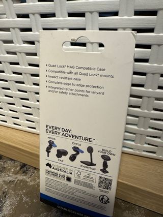 Custodia e protezione schermo Quad Lock per iPhone 16