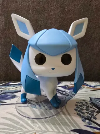 Funko Pop Glaceon XL Pokémon 930